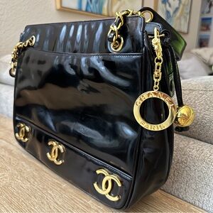 ❤️ CHANEL CC 90’s Rare vintage gold Bag Charm Circle keychain Keyring ONLY